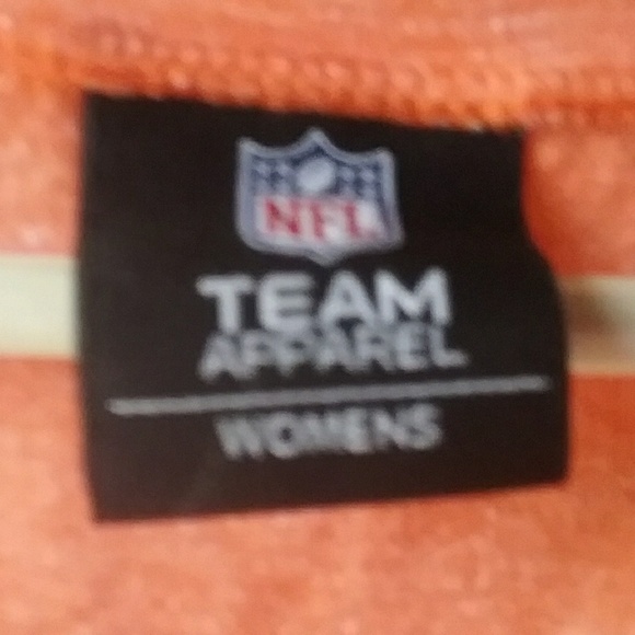 Chicago Bears Graphic V Neck T-Shirt - Picture 3 of 5